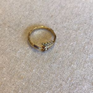 Guild Arrow Ring, gold